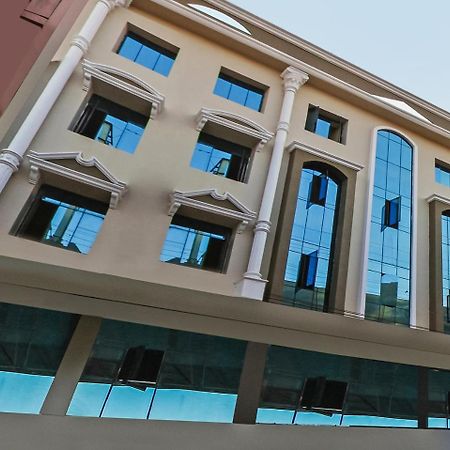 Oyo 23191 Flagship Hotel Raj Madan Ameerpet Hyderabad Exterior foto