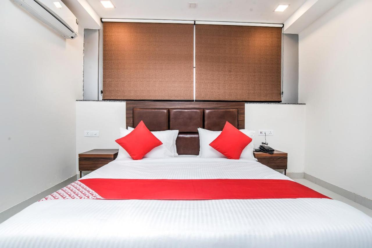 Oyo 23191 Flagship Hotel Raj Madan Ameerpet Hyderabad Exterior foto