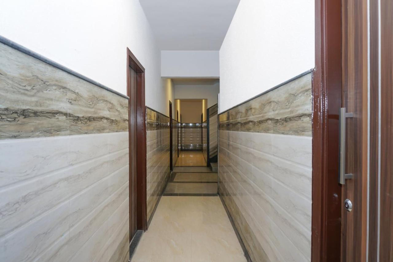 Oyo 23191 Flagship Hotel Raj Madan Ameerpet Hyderabad Exterior foto