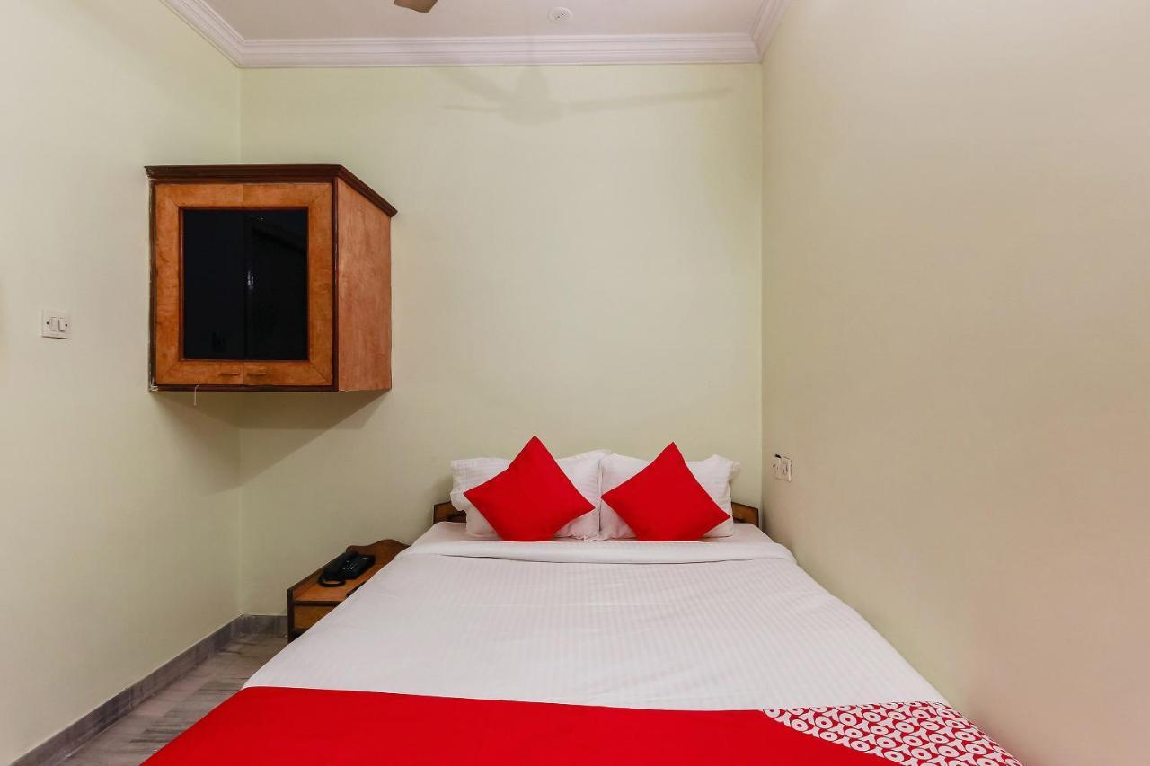 Oyo 23191 Flagship Hotel Raj Madan Ameerpet Hyderabad Exterior foto