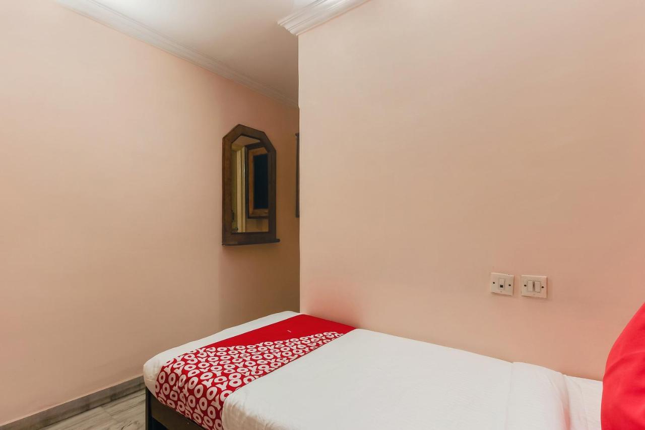 Oyo 23191 Flagship Hotel Raj Madan Ameerpet Hyderabad Exterior foto