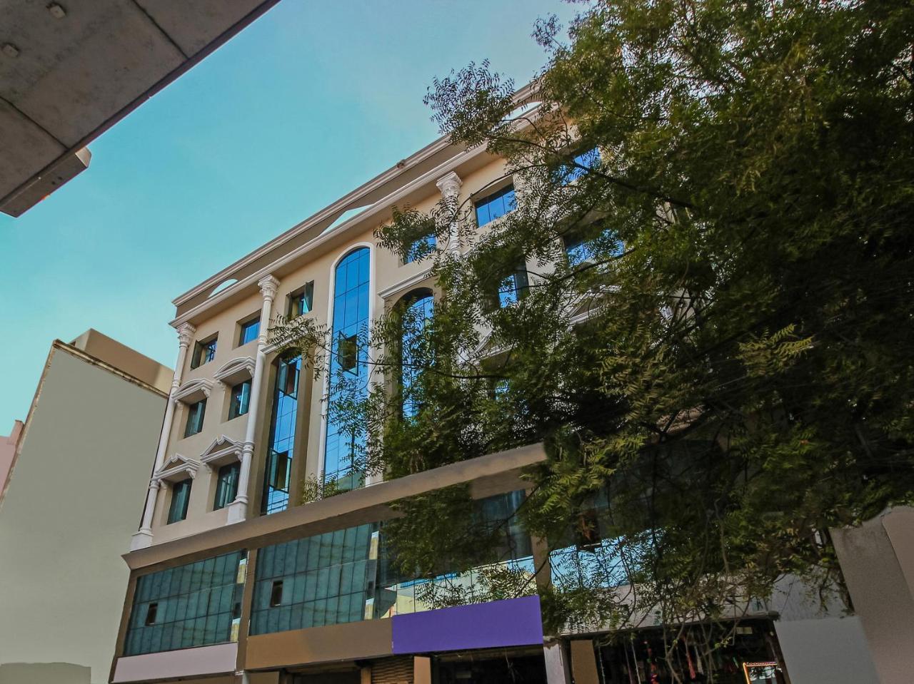 Oyo 23191 Flagship Hotel Raj Madan Ameerpet Hyderabad Exterior foto